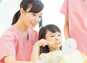 日本矯正歯科学会認定医による安心な治療